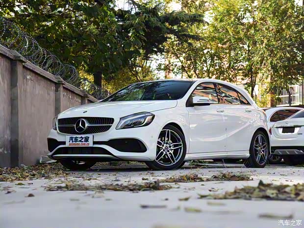 奔驰(进口) 奔驰A级 2017款 改款 A 200 运动型 奔驰(进口) 奔驰A级 2017款 改款 A 200 运动型