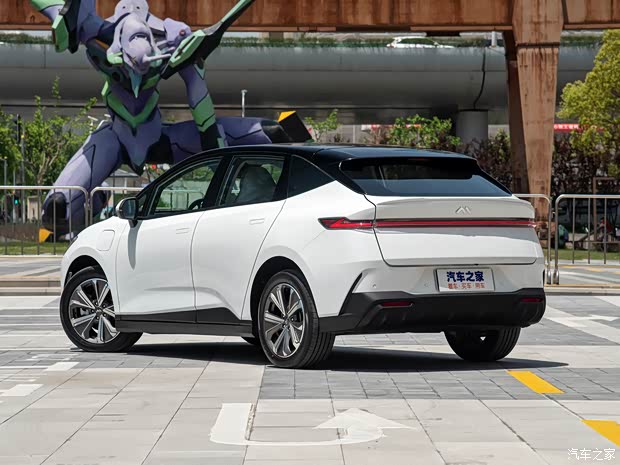 摩登汽车 Modern in 2022款 610km 精英版 摩登汽车 Modern in 2022款 610km 精英版