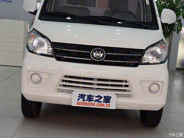 福汽新龙马 启腾M70EV 2017款 纯电动 厢式运输车2座