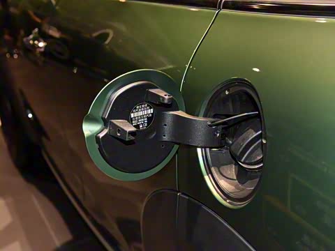 2016款 1.6T COOPER ALL4 Fun装备控 2016款 1.6T COOPER ALL4 Fun装备控