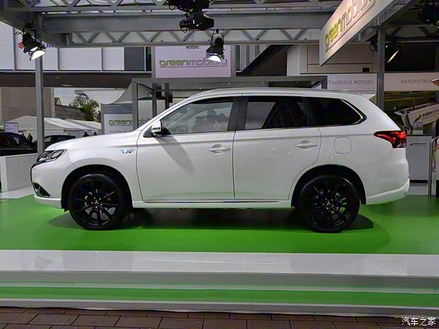 三菱(进口) 欧蓝德(进口) 2016款 PHEV 三菱(进口) 欧蓝德(进口) 2016款 PHEV