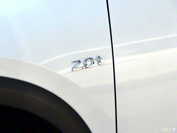 英菲尼迪(进口) 英菲尼迪QX30 2017款 2.0T 四驱中配型