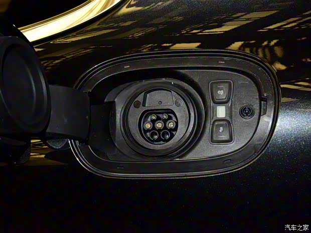 保時捷 Panamera 2017款 Panamera 4 E-Hybrid 行政加長版 2.9T