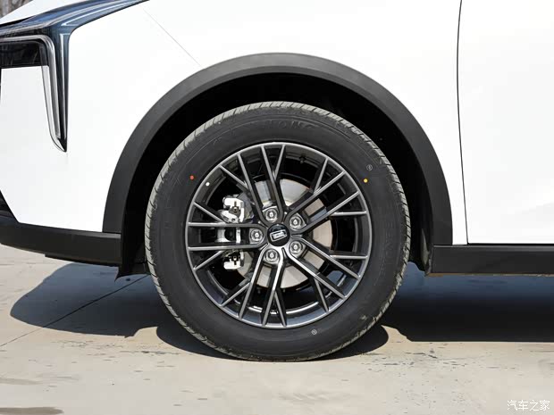 一汽奔腾 奔腾T55 2021款 中配