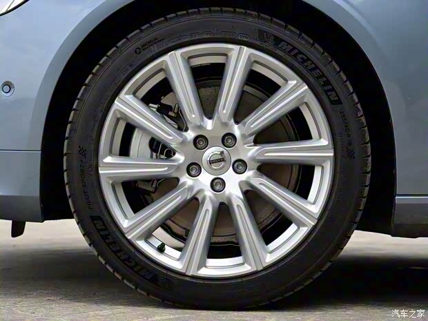 沃爾沃(進(jìn)口) 沃爾沃S90 2016款 2.0T T6 AWD智尊版