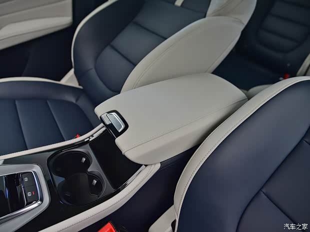 上汽集团 MG领航新能源 2021款 Trophy系列 1.5T 混动Trophy尊享版