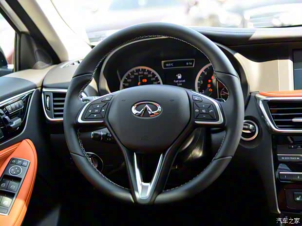 英菲尼迪(进口) 英菲尼迪QX30 2017款 2.0T 四驱中配型