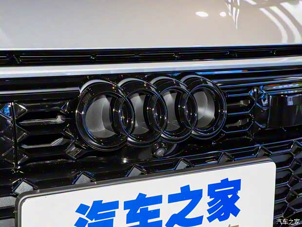 Audi Sport 奧迪RS 6 2021款 RS 6 4.0T Avant 尊享版