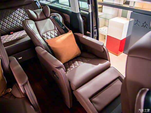 大众(进口) 凯路威 2016款 2.0TSI 四驱舒适版 9座