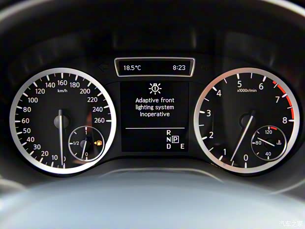 英菲尼迪(进口) 英菲尼迪QX30 2017款 2.0T 四驱中配型