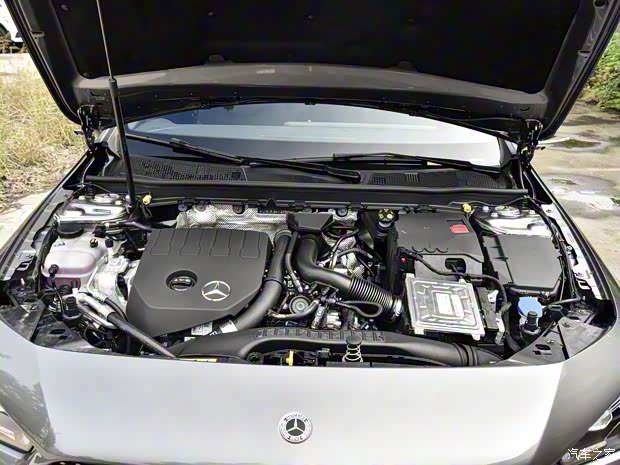 奔驰(进口) 奔驰CLA 2021款 CLA 200 4MATIC