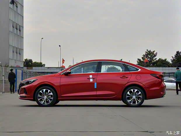 长安汽车 逸动 2021款 PLUS 蓝鲸NE 1.4T GDI DCT高配