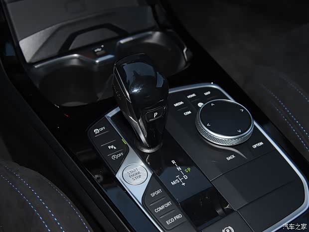 宝马(进口) 宝马2系 2021款 225i 四门轿跑车 M运动曜夜套装Pro 宝马(进口) 宝马2系 2021款 225i 四门轿跑车 M运动曜夜套装Pro