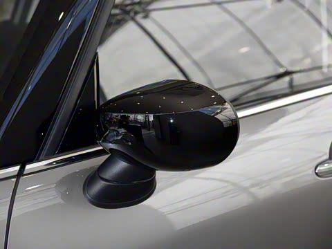 2021款 1.5T COOPER 艺术家 五门版 2021款 1.5T COOPER 艺术家 五门版