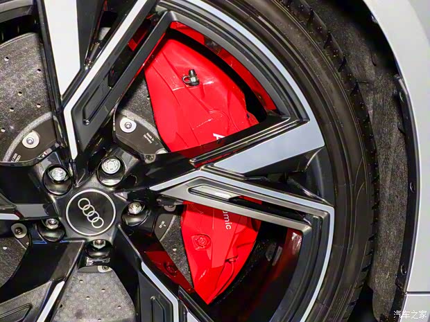 Audi Sport 奧迪RS 6 2021款 RS 6 4.0T Avant 尊享版