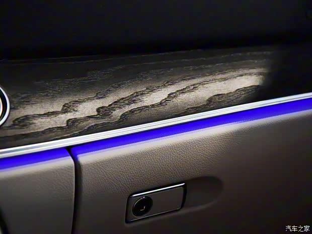 北京奔驰 奔驰E级 2016款 E 300 L 运动型