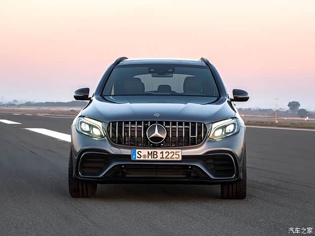 梅赛德斯-AMG 奔驰GLC AMG 2017款 AMG GLC 63 S 4MATIC 梅赛德斯-AMG 奔驰GLC AMG 2017款 AMG GLC 63 S 4MATIC
