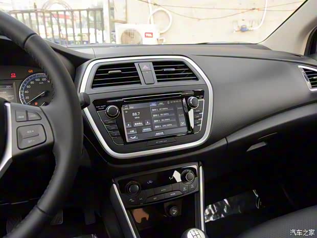 長(zhǎng)安鈴木 鋒馭 2015款 1.6L 手動(dòng)兩驅(qū)精英型