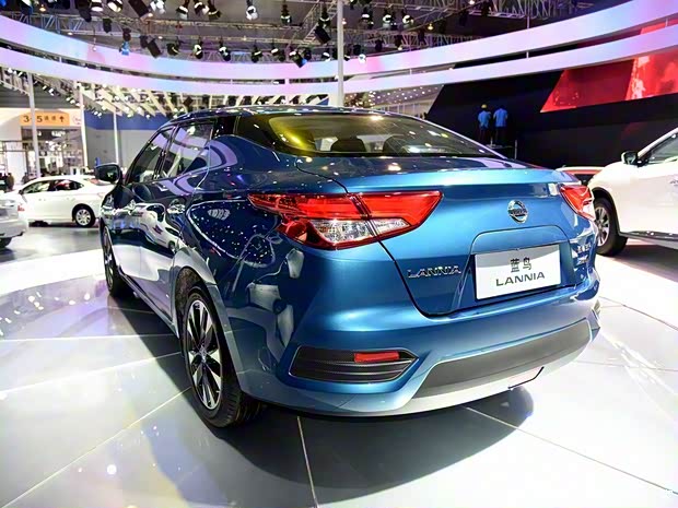 東風(fēng)日產(chǎn) LANNIA 藍鳥 2015款 基本型