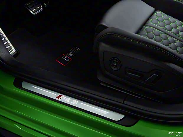 Audi Sport 奧迪RS 3 2022款 RS 3 Sedan 歐洲版