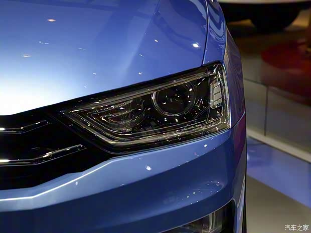 众泰汽车 众泰SR7 2015款 基本型 众泰汽车 众泰SR7 2015款 基本型