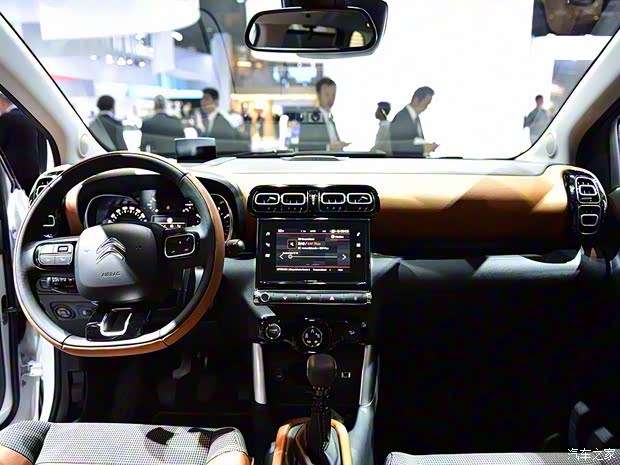 雪铁龙(进口) 雪铁龙C3 AIRCROSS(海外) 2017款 基本型