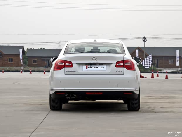 东风雪铁龙 雪铁龙C5 2016款 1.8T 自动豪华型