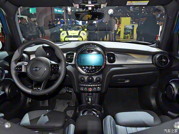 MINI MINI 2021款 改款 1.5T COOPER 藝術(shù)家 五門版