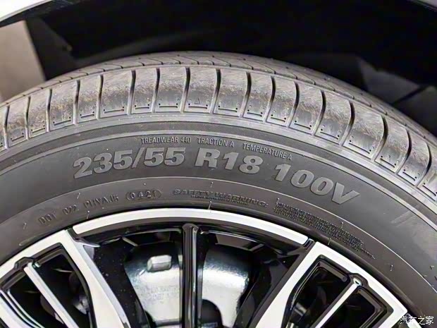 江汽集团 思皓QX 2021款 1.5T 300T 双离合尊贵智联型