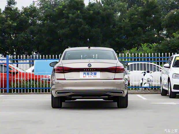 上汽大众 帕萨特 2022款 330TSI 豪华版