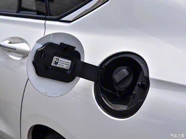 一汽红旗 红旗H5 2022款 1.8T 自动智联旗享版