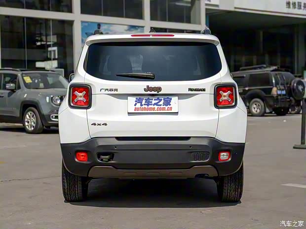 广汽菲克Jeep 自由侠 2016款 2.0L 自动四驱75周年致敬版