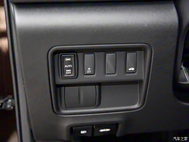 东风雷诺 科雷傲 2018款 2.5L 四驱旗舰版 东风雷诺 科雷傲 2018款 2.5L 四驱旗舰版