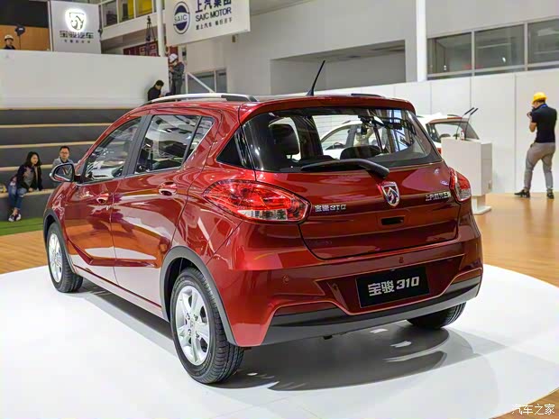 上汽通用五菱 宝骏310 2016款 1.2L 手动豪华型