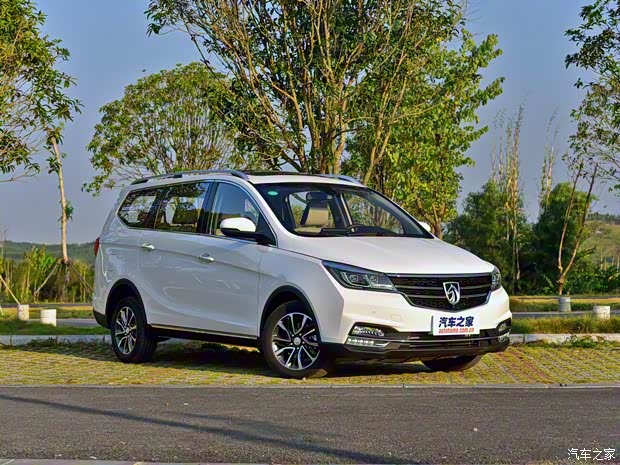 上汽通用五菱 宝骏730 2018款 1.5T DCT基本型