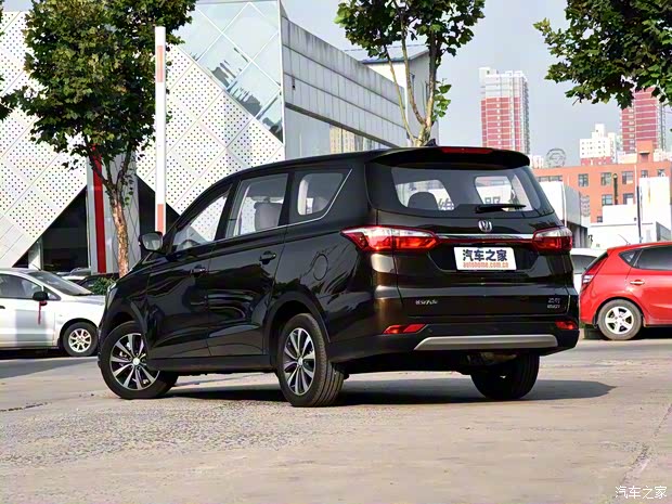 长安汽车 凌轩 2017款 1.5T 手动乐活幸福型 长安汽车 凌轩 2017款 1.5T 手动乐活幸福型