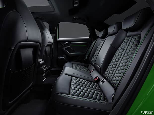 Audi Sport 奧迪RS 3 2022款 RS 3 Sedan 歐洲版