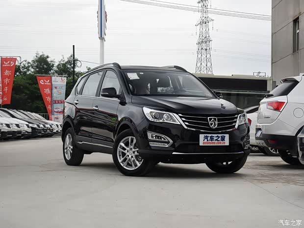 上汽通用五菱 宝骏560 2016款 1.5T 手动精英型 上汽通用五菱 宝骏560 2016款 1.5T 手动精英型