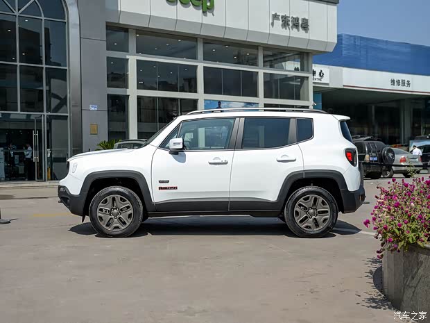 广汽菲克Jeep 自由侠 2016款 2.0L 自动四驱75周年致敬版