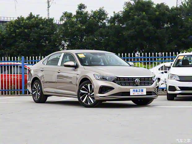 上汽大众 帕萨特 2022款 330TSI 豪华版