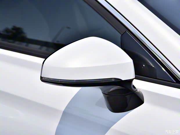 一汽红旗 红旗H5 2022款 1.8T 自动智联旗享版