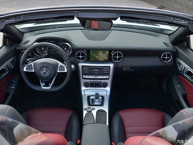 奔驰(进口) 奔驰SLC 2016款 SLC 300 豪华运动型 奔驰(进口) 奔驰SLC 2016款 SLC 300 豪华运动型