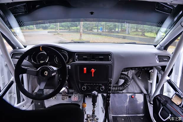 一汽-大众 速腾 2015款 1.6L 手动时尚型