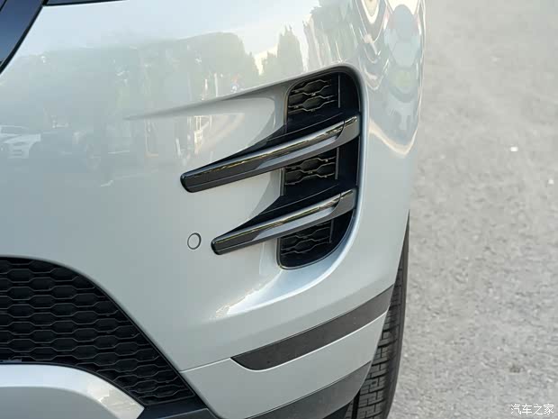 奇瑞捷豹路虎 揽胜极光 2021款 极光L 249PS R-Dynamic HSE