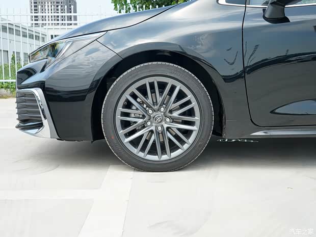 广汽丰田 凌尚 2021款 2.0L 尊贵版