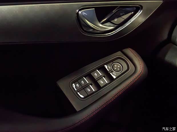 眾泰汽車 眾泰SR7 2015款 基本型