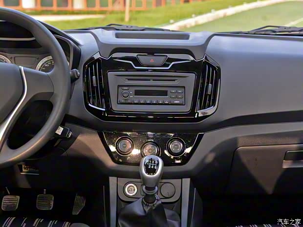 江西五十鈴 瑞邁 2018款 2.5T兩驅(qū)加長貨箱豪華款JE4D25Q5A