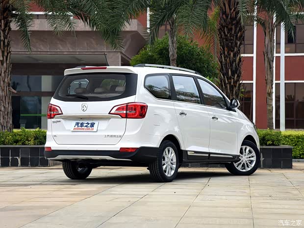 上汽通用五菱 宝骏730 2016款 1.8L 手动舒适型 7座