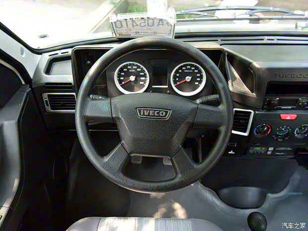 南京依維柯 Turbo Daily 2017款 2.8T A35客車中頂11座43S5