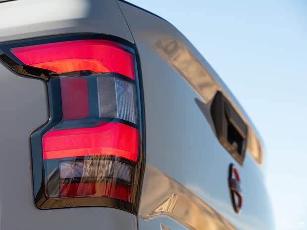 日产(进口) Frontier 2021款 PRO-4X